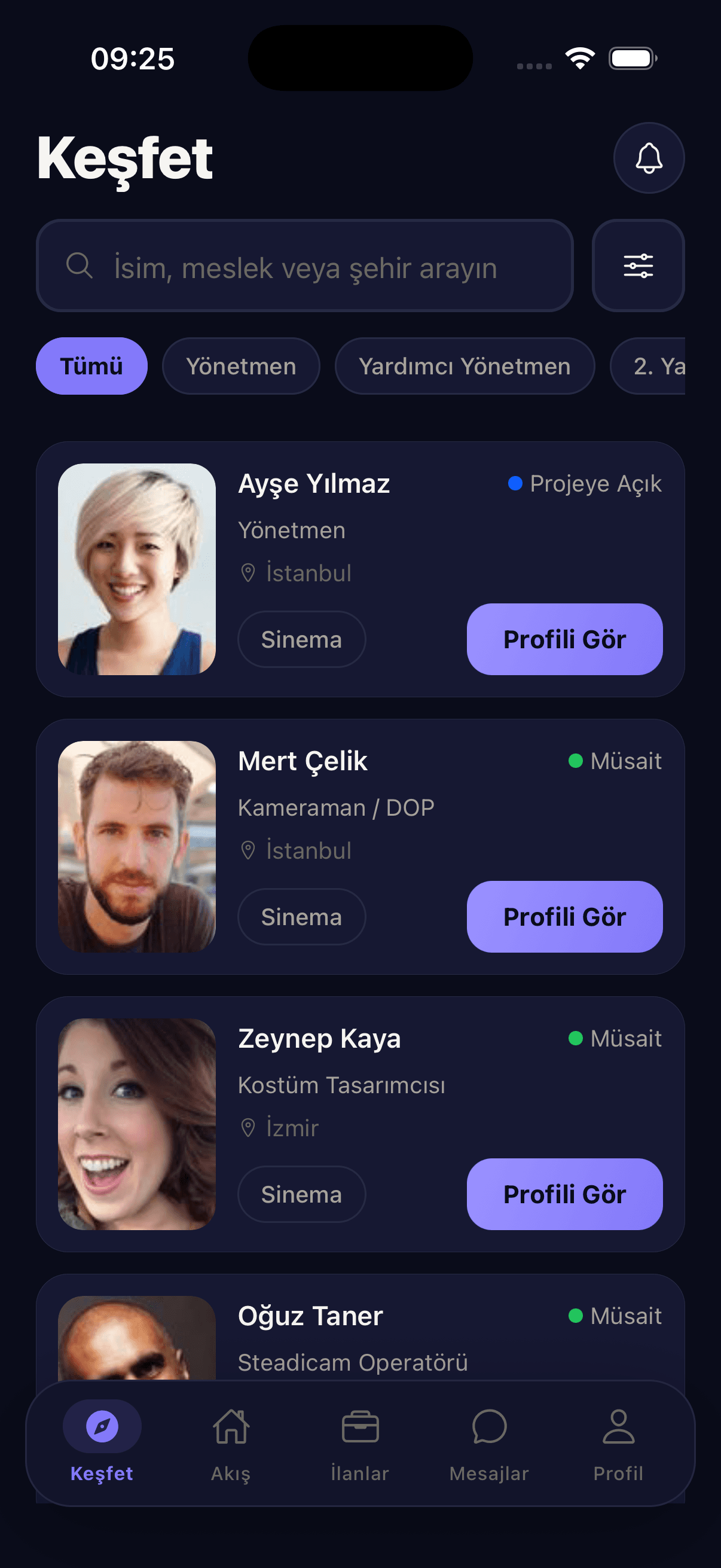 OnSet uygulamasında set ekibi ve profesyonel keşfet ekranı
